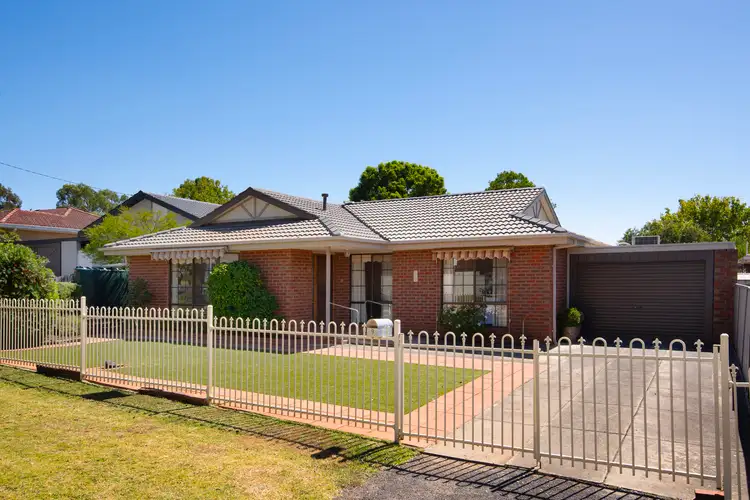 9 Wallace Street, Castlemaine VIC 3450