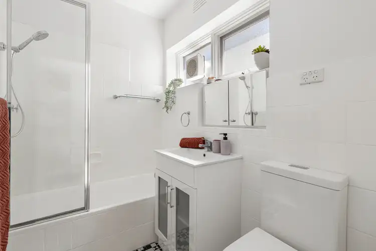 Fifth view of Homely apartment listing, 7/9 St James Road, Armadale VIC 3143