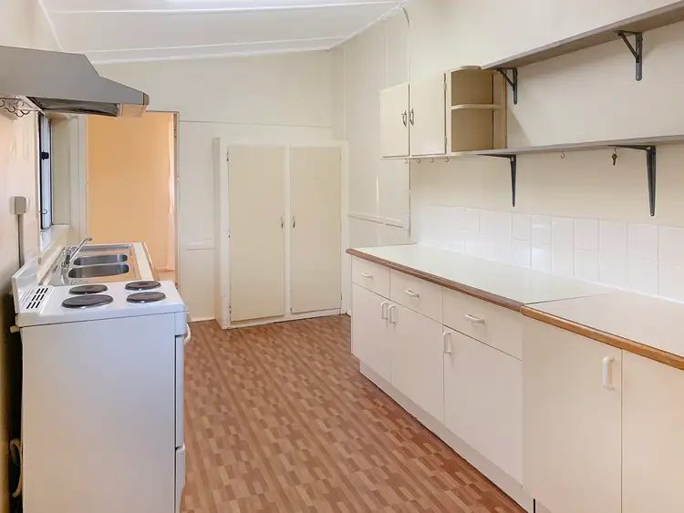 2/81 Short Street