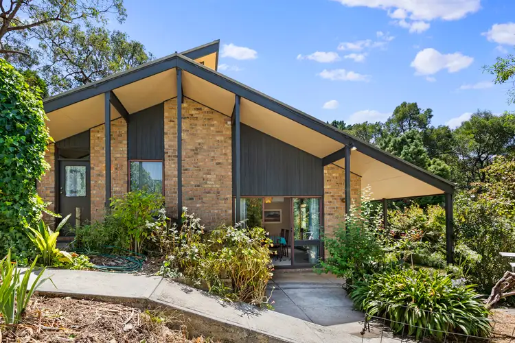 4 Pritchard Drive, Stirling SA 5152