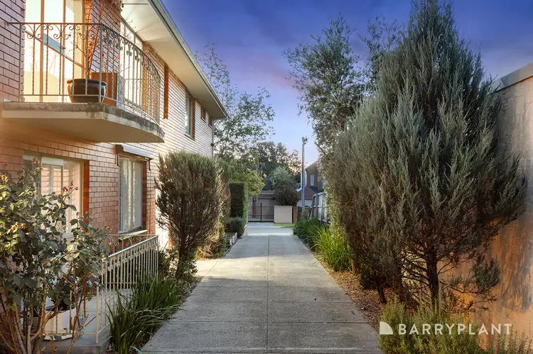 4/52 Barton Street, Surrey Hills VIC 3127