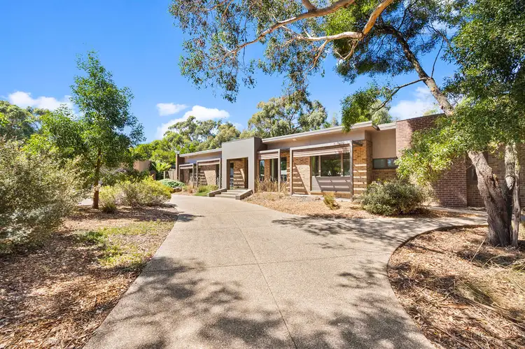 9 Yarra Gum Place, Mount Clear VIC 3350