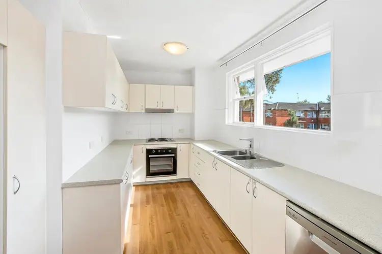 Second view of Homely apartment listing, 6/5 Grafton Crescent, Dee Why NSW 2099