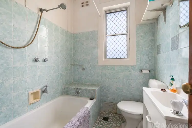Sixth view of Homely house listing, 10 Glenroi Avenue, Orange NSW 2800