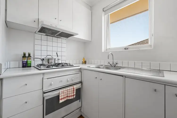 Fifth view of Homely unit listing, 4/202 Pascoe Vale Road, Essendon VIC 3040