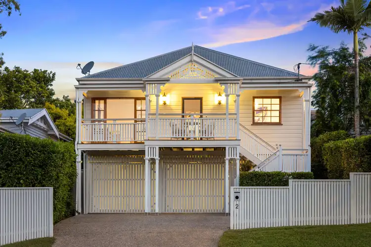 2 Rowsley Street, Greenslopes QLD 4120