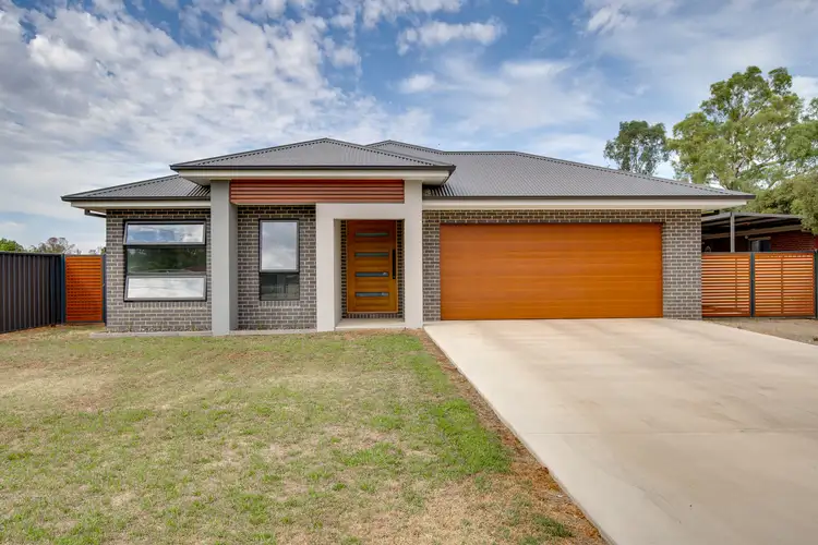 30 Pell Street, Howlong NSW 2643