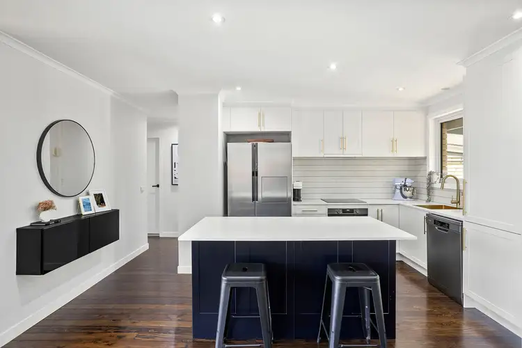18 Cleverdon Crescent, Figtree NSW 2525