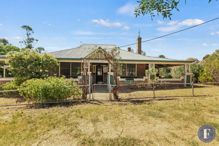 2 Lyons Street, Murrumburrah NSW 2587