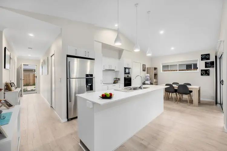 304/2-20 Island View Drive, Urangan QLD 4655