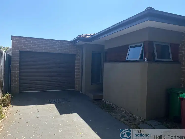 Main view of Homely unit listing, 2/5 Scarlet Drive, Doveton VIC 3177