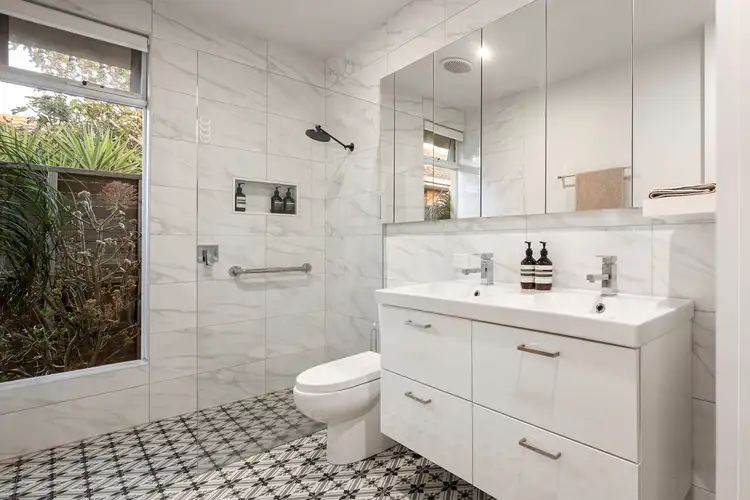 Sixth view of Homely villa listing, 2/24 Wolseley Grove, Brighton VIC 3186