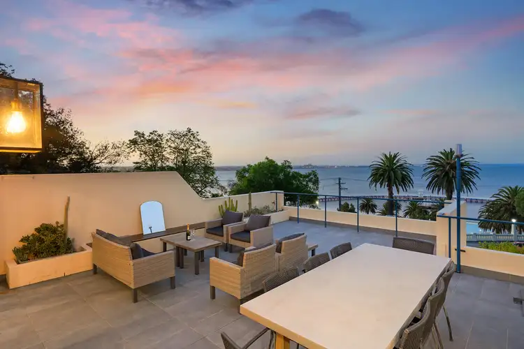 301/64-66 Eastern Beach Road, Geelong VIC 3220
