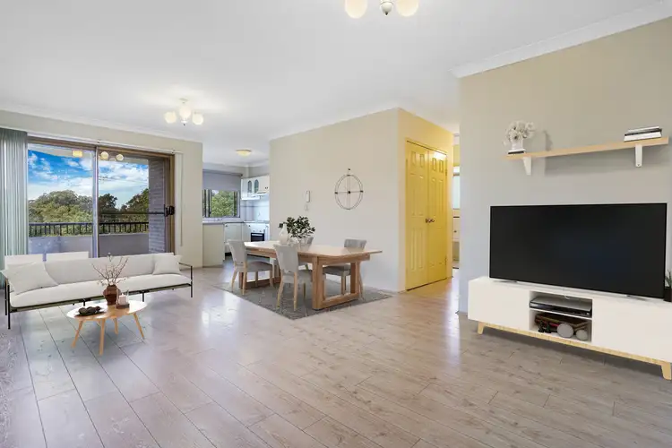 Main view of Homely unit listing, 19/235 Targo Road, Toongabbie NSW 2146