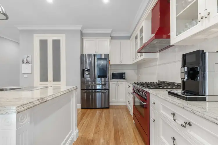 Sixth view of Homely house listing, 19 Queensberry Court, Hillside VIC 3037