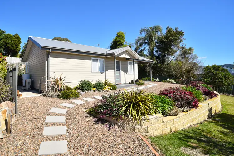 11a Craigend Street