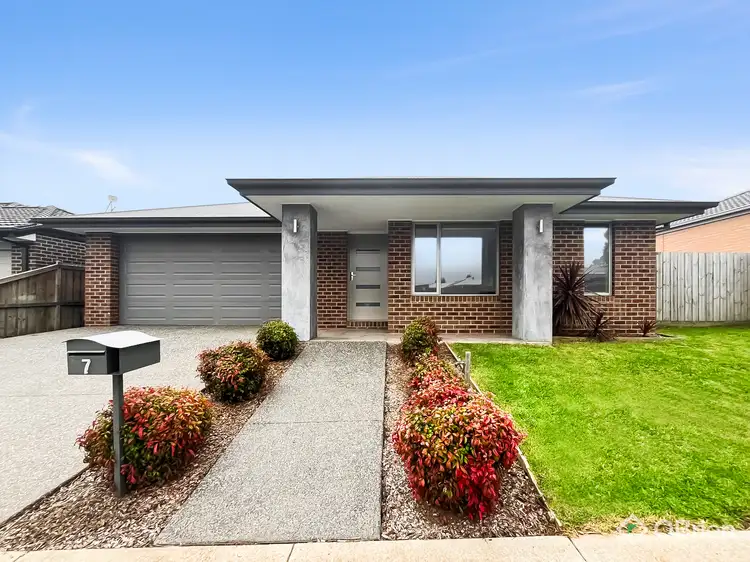 7 Pandanus Court