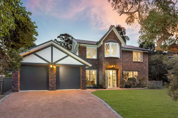 16 Heather Place, Hornsby Heights NSW 2077