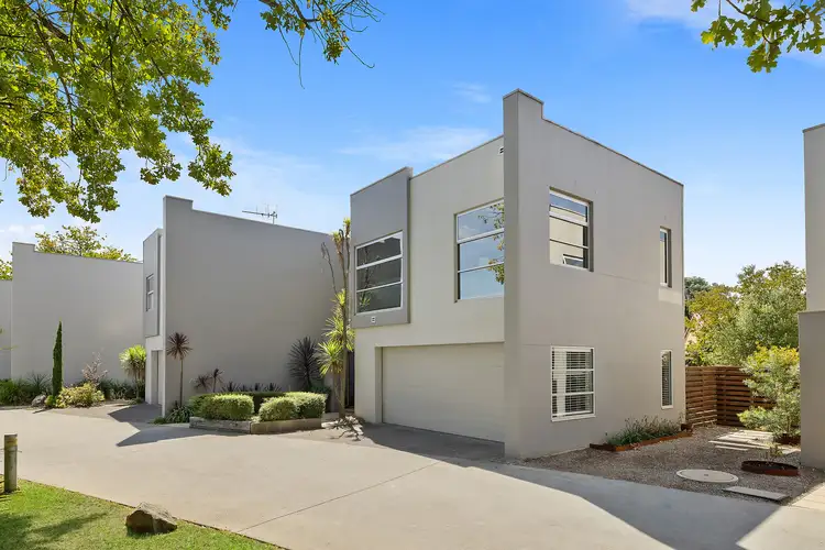 4/6 Hall Street, Lyneham ACT 2602