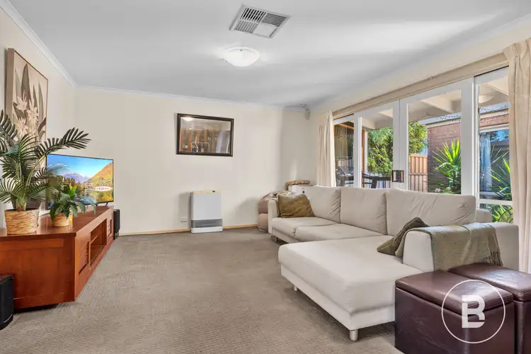 Second view of Homely house listing, 2 Pinnaroo Court, Strathdale VIC 3550