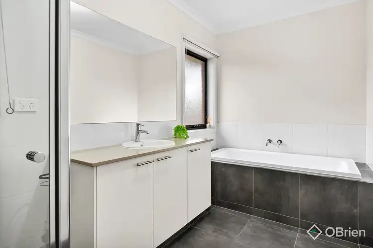 Sixth view of Homely unit listing, 1 Lenlucy Place, Somerville VIC 3912