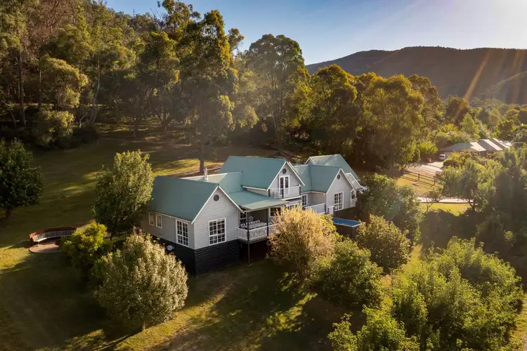 34 Walkers Lane, Bright VIC 3741