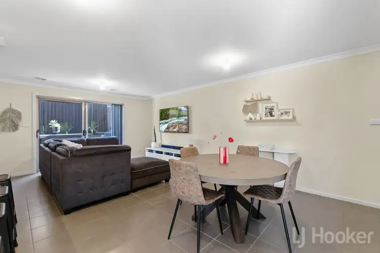 Sixth view of Homely townhouse listing, 2/6 O'Neill Street, Queanbeyan East NSW 2620