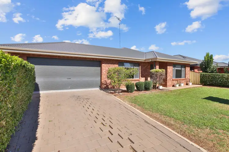 6 Tayla Court, Euston NSW 2737