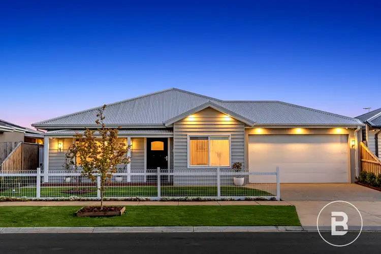 6 May Drive, Gisborne VIC 3437