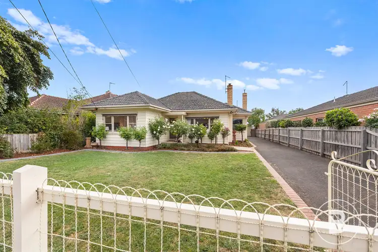 6 Cardigan Avenue, Alfredton VIC 3350