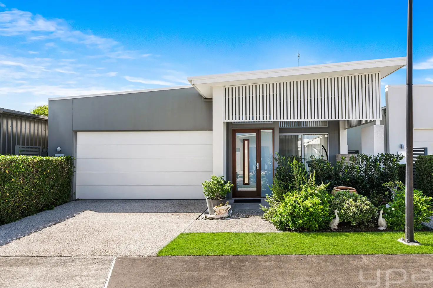 Main view of Homely house listing, 2/11 Grant Avenue, Hope Island QLD 4212