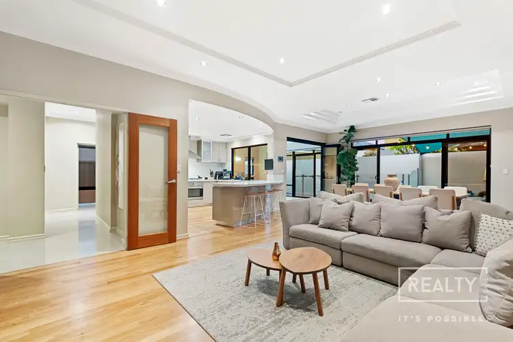 15 Veneto Way, Stirling WA 6021