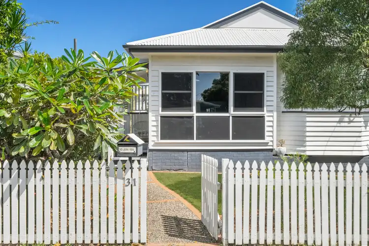 31 Garnet Street, Scarborough QLD 4020