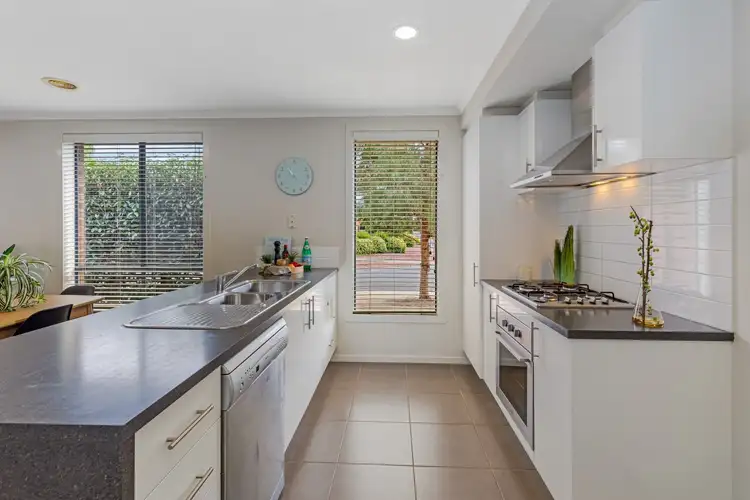 Third view of Homely townhouse listing, 7/4-6 Greenview Circuit, Epsom VIC 3551