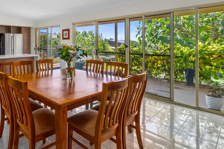 25 Hughes Avenue, Moonta Bay SA 5558