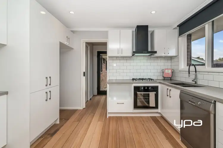 18 Lawson Street, Sunbury VIC 3429