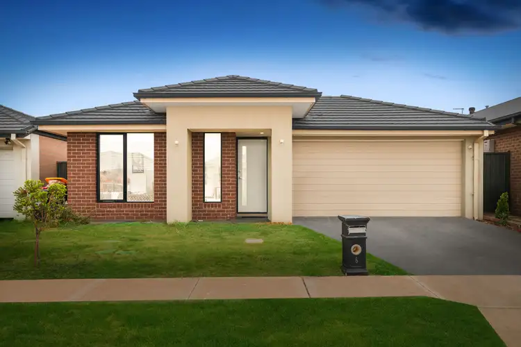 6 Darwinia Way, Cobblebank VIC 3338