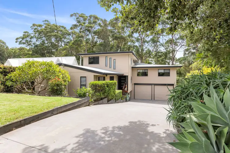 6 Lockhart Avenue, Mollymook Beach NSW 2539