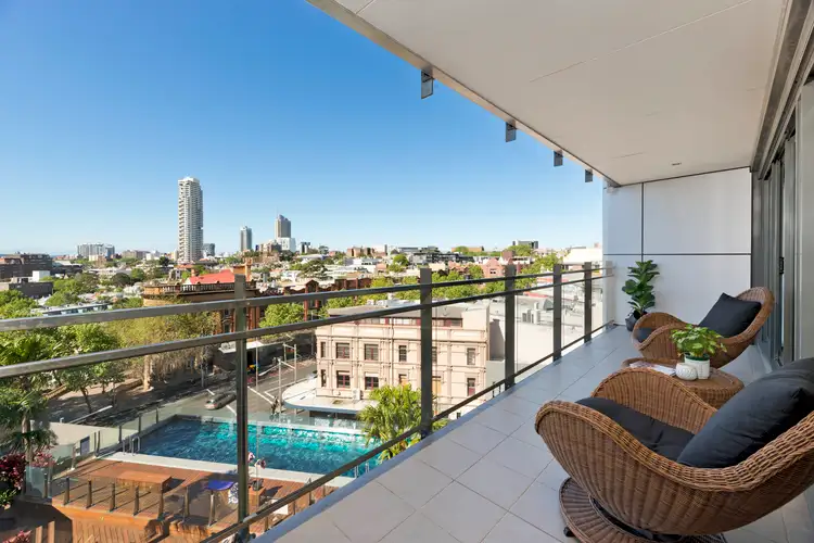 725/20 Pelican Street
