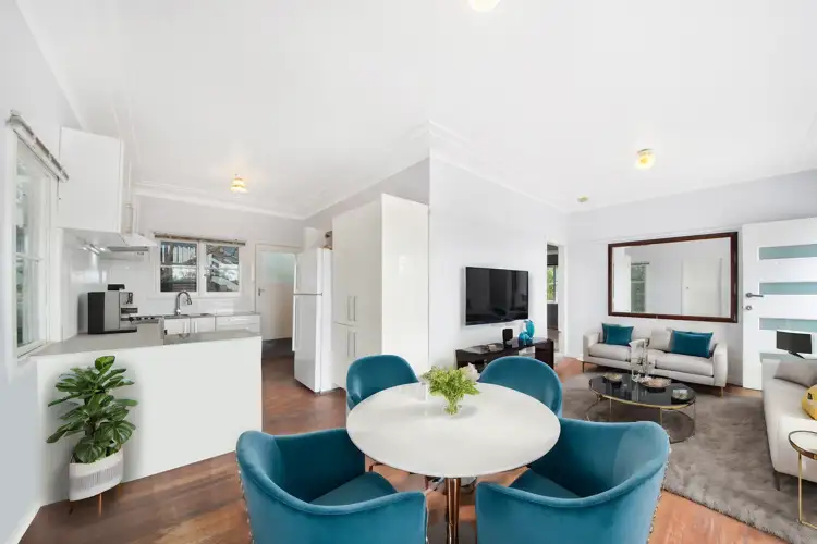 8 Northumberland Avenue, Mount Colah NSW 2079