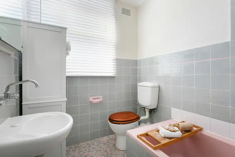 Third view of Homely unit listing, 8/13 St George Parade, Hurstville NSW 2220