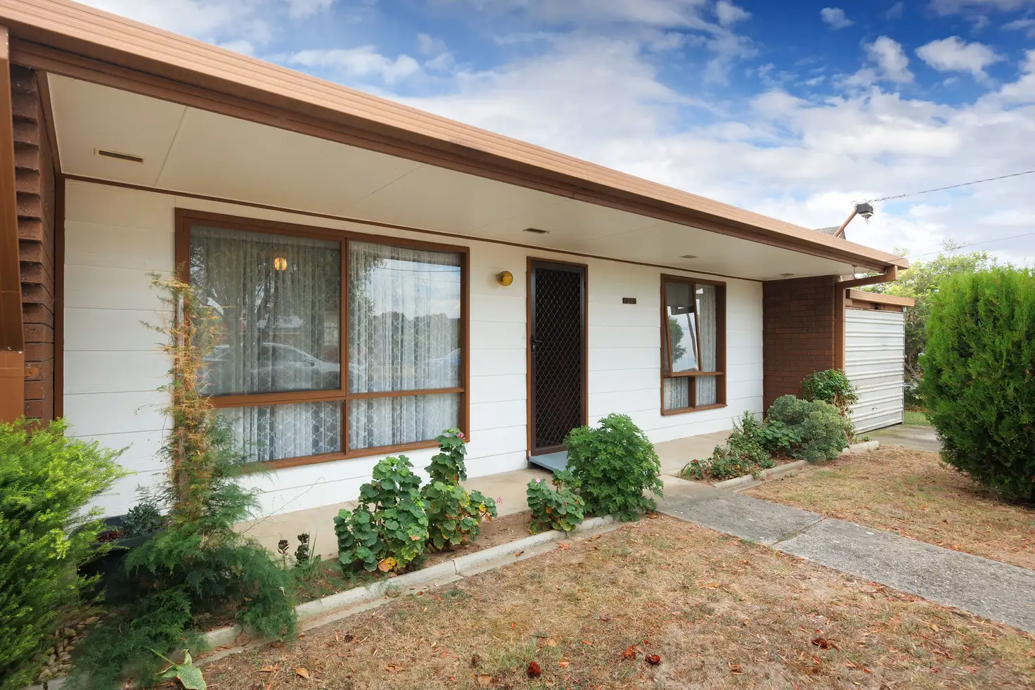 Main view of Homely unit listing, 2/26 Magnolia Crescent, Wodonga VIC 3690