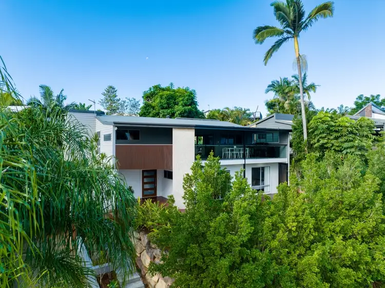 76 Plateau Crescent, Carrara QLD 4211