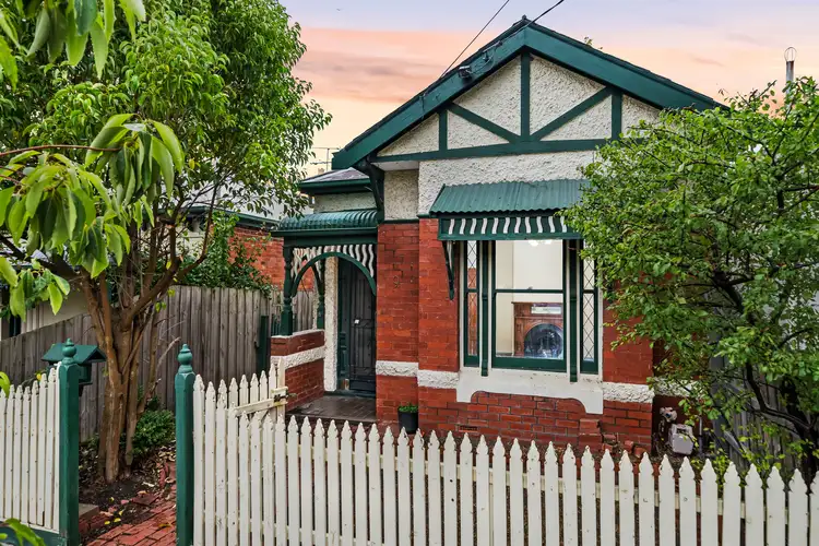 9 Laluma Street