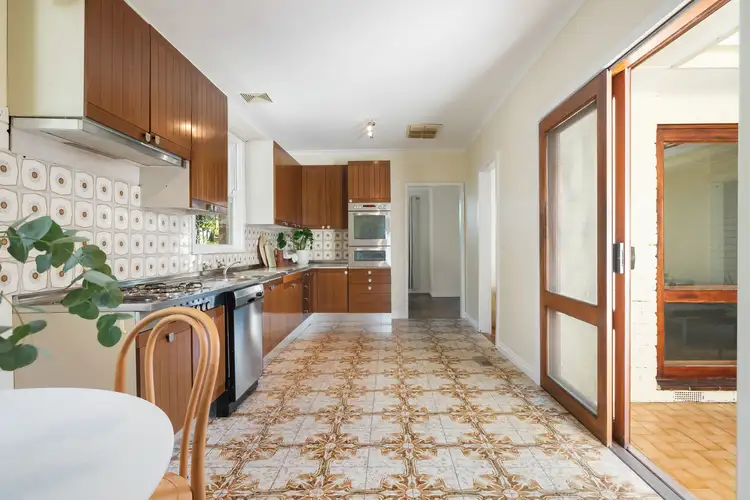 Fifth view of Homely house listing, 10 Birdie Street, Mount Waverley VIC 3149
