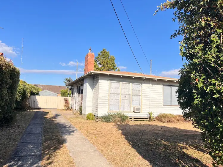 17 Wattle Avenue, Wendouree VIC 3355
