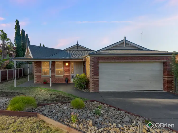 38 Ben Drive, Pakenham VIC 3810