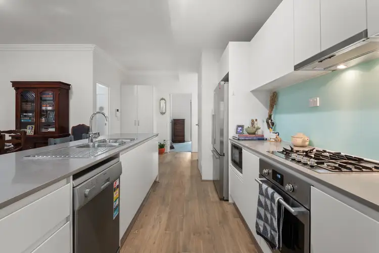 Second view of Homely unit listing, 304/5 Clydesdale Place, Pymble NSW 2073