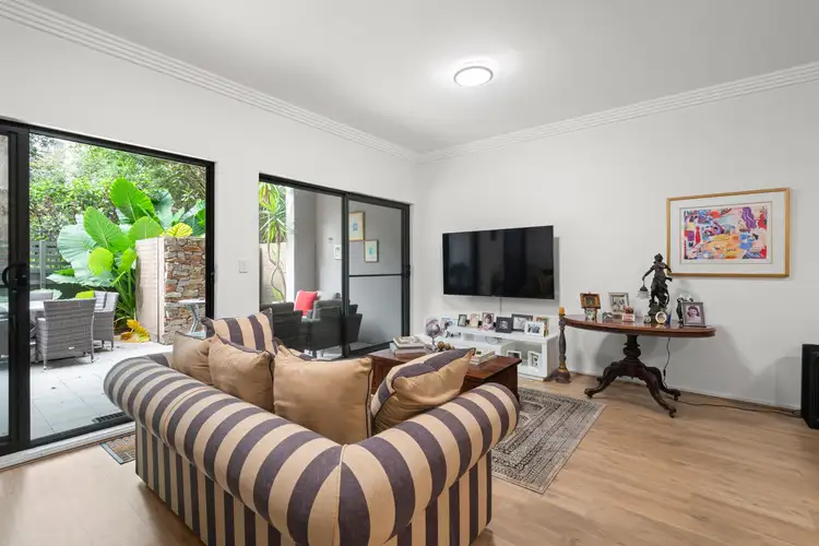 Third view of Homely unit listing, 304/5 Clydesdale Place, Pymble NSW 2073