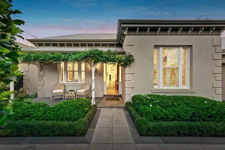 14 Airlie Avenue